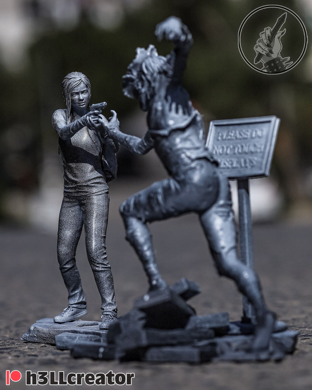 Joel and Ellie (The Last of Us) resin figure by h3LLcreator — studio render 7