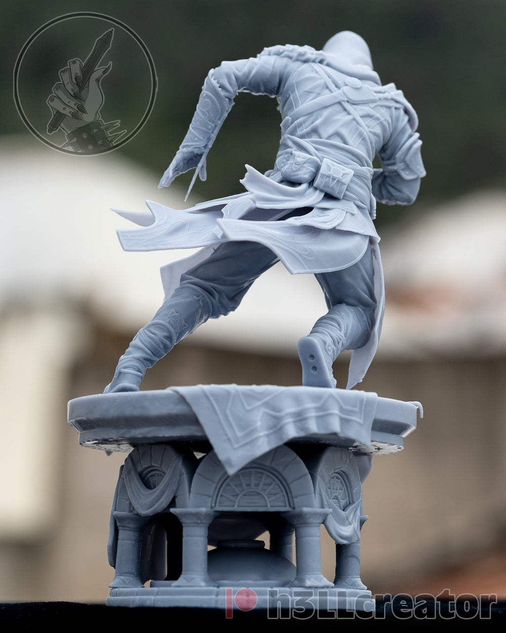 Ezio Auditore (Assassin's Creed) resin figure by h3LLcreator — studio render 6