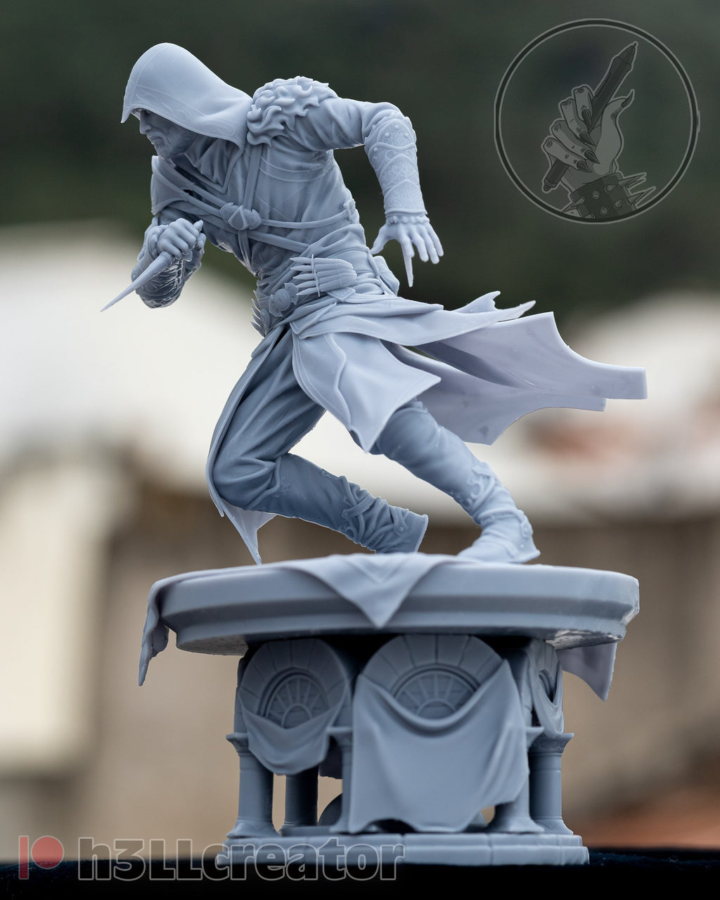 Ezio Auditore (Assassin's Creed) resin figure by h3LLcreator — studio render 10