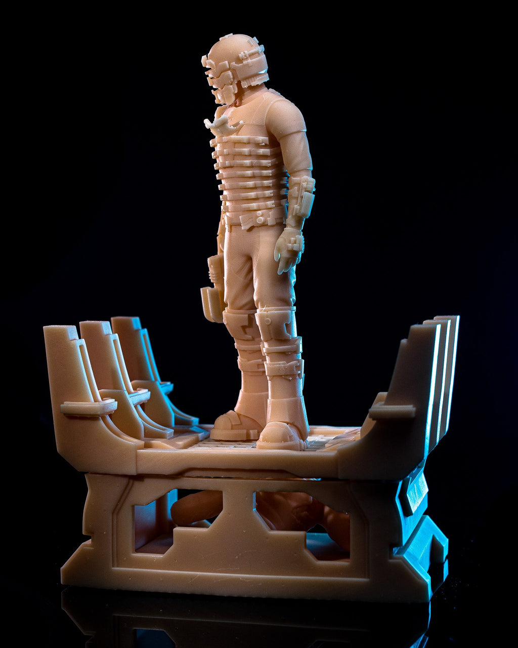 Isaac Clarke (Dead Space) resin figure by h3LLcreator — studio render 6