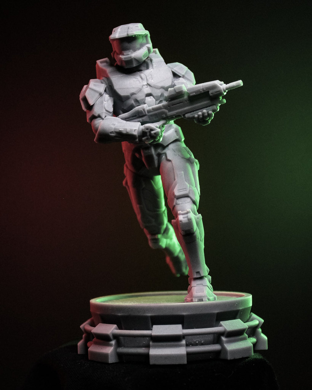 Master Chief (Halo) resin figure by h3LLcreator — studio render 4