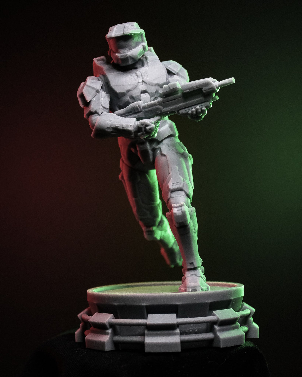 Master Chief (Halo) resin figure by h3LLcreator — studio render 4